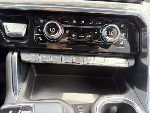 Used 2023 GMC Sierra 1500 Denali w/ Technology Package AWD/4WD image 28