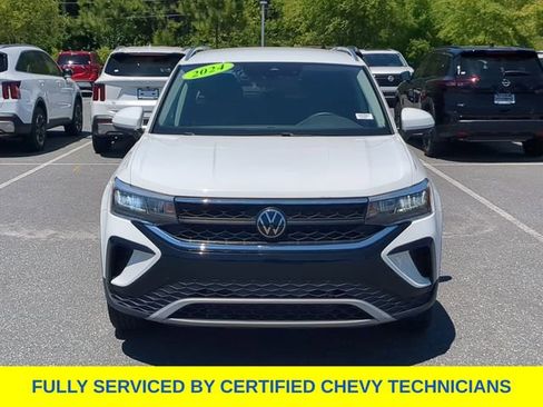 Used 2024 Volkswagen Taos SE FWD image 13