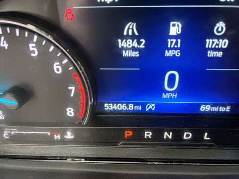 Used 2021 Ford Explorer XLT image 12