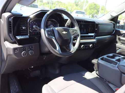 Used 2024 Chevrolet Silverado 3500 LT w/ Convenience Package AWD/4WD image 5
