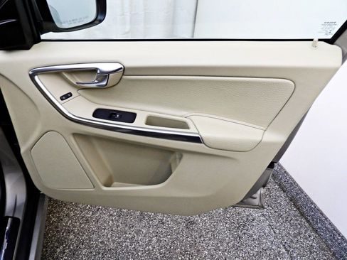 Used 2014 Volvo XC60 T6 image 11