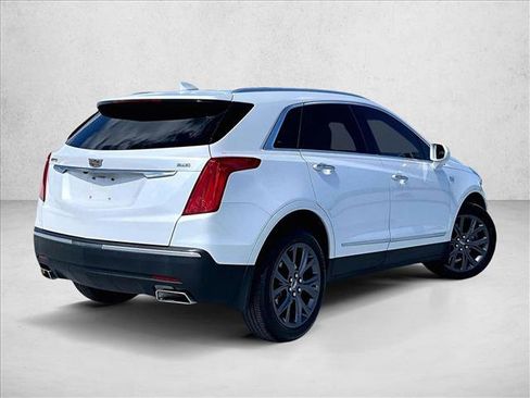 Used 2018 Cadillac XT5 Premium Luxury w/ Advanced Security Package FWD image 2