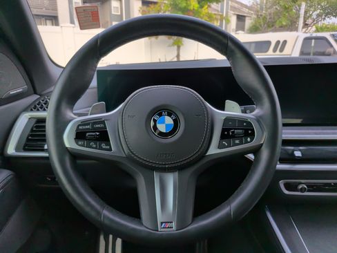 Used 2024 BMW X5 xDrive40i w/ M Sport Package AWD/4WD image 21