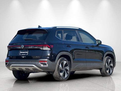 New 2026 Volkswagen Taos SE AWD/4WD image 5