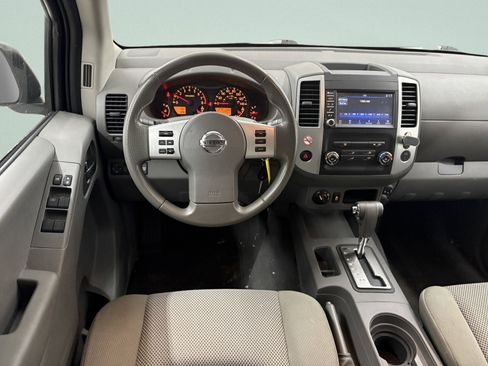 Used 2019 Nissan Frontier SV image 8