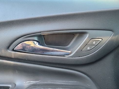 Used 2023 Chevrolet Equinox LT image 24