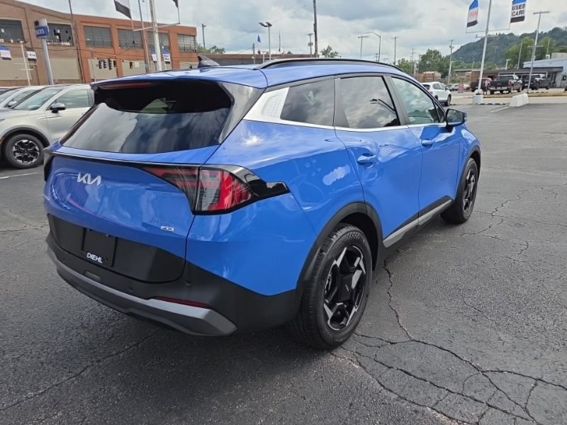 Certified 2026 Kia Sportage EX w/ EX Panorama Roof Package AWD/4WD image 7