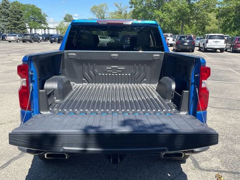 Used 2023 Chevrolet Silverado 1500 LT Trail Boss AWD/4WD image 17