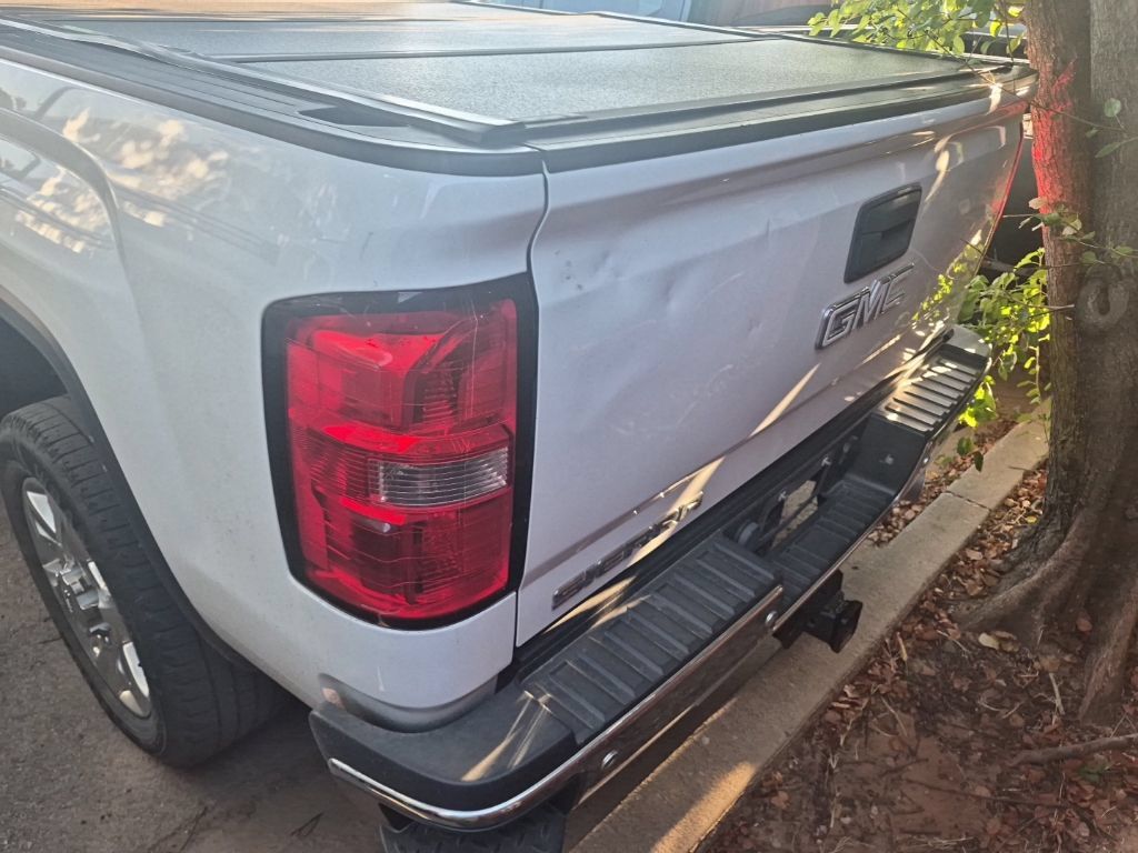 Used 2019 GMC Sierra 2500 SLT w/ Duramax Plus Package AWD/4WD image 21
