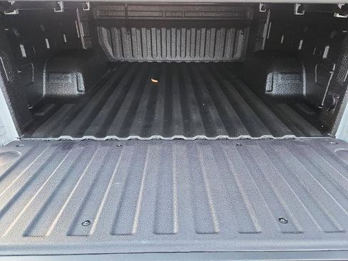 Used 2024 Chevrolet Silverado 1500 LT image 29