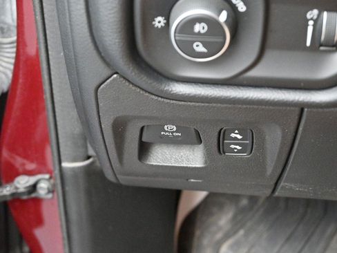 Used 2021 RAM 1500 Big Horn AWD/4WD image 27