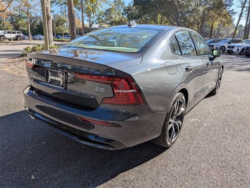 Certified 2023 Volvo S60 B5 Plus image 4
