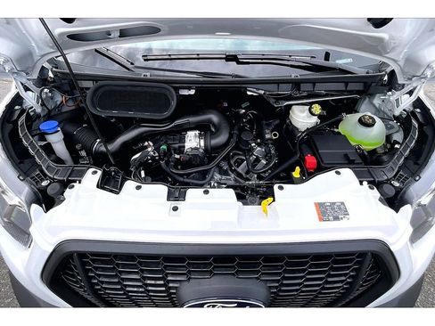 New 2026 Ford Transit 250 148 Medium Roof w/ Load Area Protection Package RWD image 39