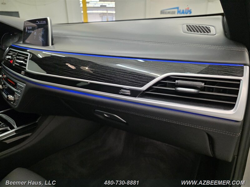 Used 2020 BMW 750i xDrive w/ Executive Package AWD/4WD image 37