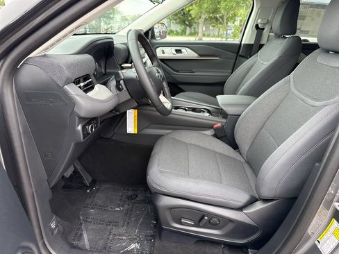 New 2026 Ford Explorer Active RWD image 19