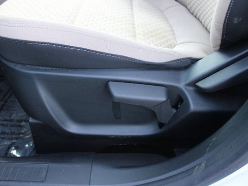 Used 2022 Ford Escape SE w/ Cold Weather Package image 13