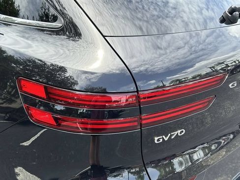 New 2026 Genesis GV70 2.5T Advanced AWD/4WD image 14