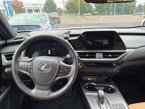 Used 2025 Lexus UX 300h AWD w/ Accessory Package (Z1) image 9