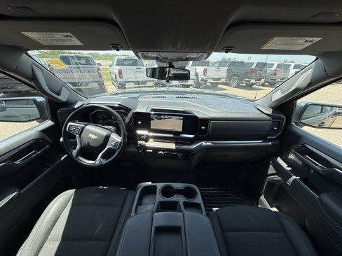 Used 2025 Chevrolet Silverado 1500 LT AWD/4WD image 33
