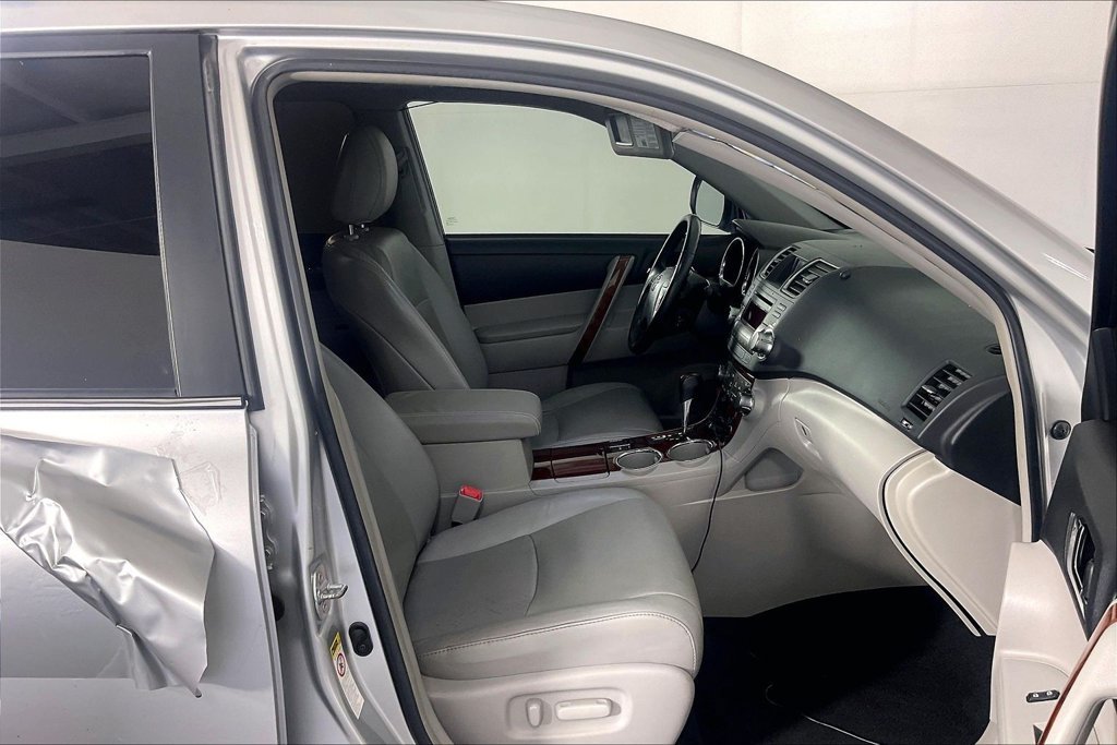 Used 2011 Toyota Highlander Limited FWD image 9