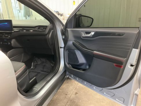 Used 2024 Ford Escape ST-Line w/ Tech Pack #1 AWD/4WD image 30
