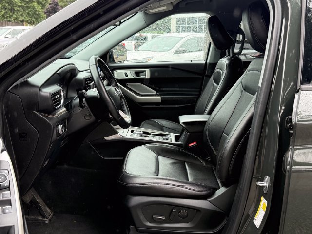 Used 2022 Ford Explorer Limited w/ Limited Technology Package AWD/4WD image 23