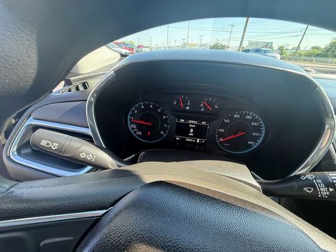 Used 2018 Chevrolet Equinox LT image 17