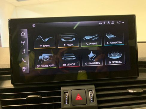 Used 2023 Audi Q5 2.0T Premium w/ Convenience Package AWD/4WD image 29