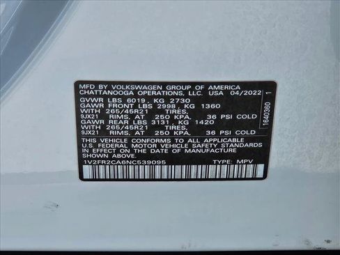 Used 2022 Volkswagen Atlas SEL Premium AWD/4WD image 25