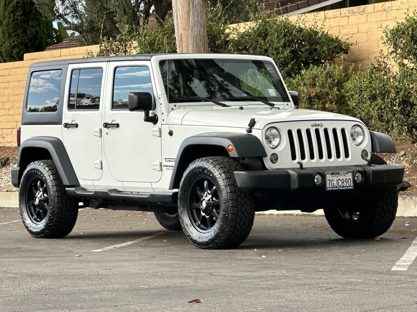 Used 2014 Jeep Wrangler Unlimited Sport w/ Quick Order Package 24S AWD/4WD image 9