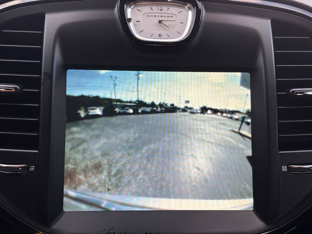 Used 2013 Chrysler 300 S RWD image 21