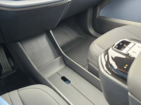 New 2026 Volvo EX30 Plus w/ Protection Package Premier image 26