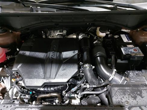 Used 2025 Hyundai Santa Fe Limited image 32