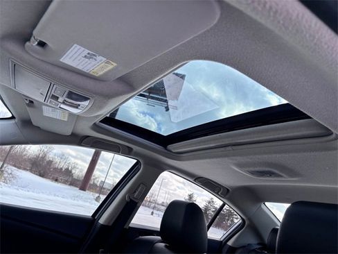 Used 2010 MAZDA MAZDA3 s Grand Touring image 11