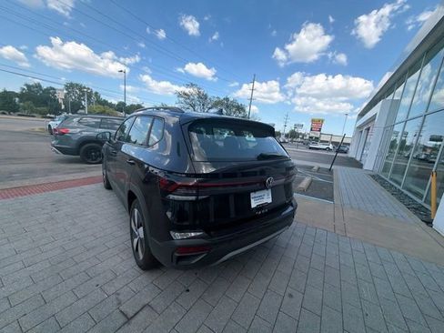 Certified 2025 Volkswagen Taos S AWD/4WD image 12