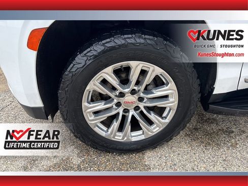 Used 2021 GMC Yukon XL SLT w/ SLT Luxury Package AWD/4WD image 16