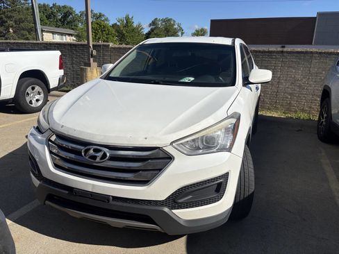 Used 2015 Hyundai Santa Fe Sport FWD image 2