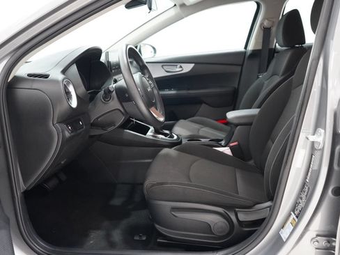 Used 2024 Kia Forte LXS FWD image 17