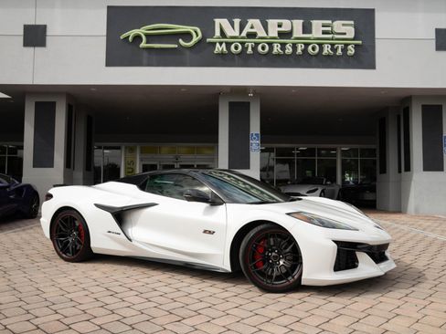 Used 2023 Chevrolet Corvette Z06 RWD image 21
