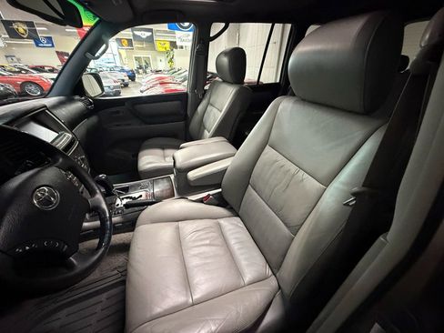 Used 2007 Toyota Land Cruiser image 14