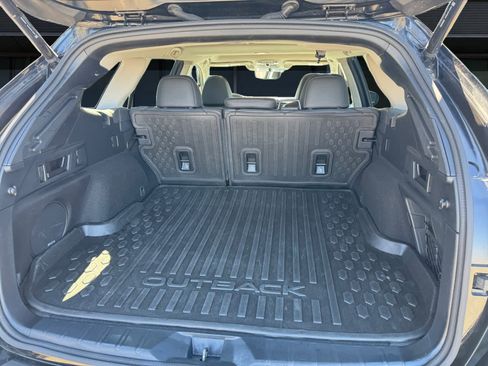 Used 2022 Subaru Outback Limited image 12