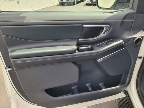 New 2026 Ford Expedition Platinum w/ Stealth Appearance Package AWD/4WD image 8