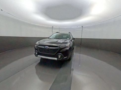 Used 2023 Subaru Outback Limited AWD/4WD image 3