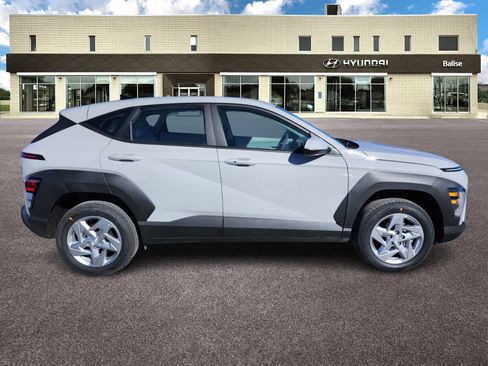 New 2026 Hyundai Kona SE image 2