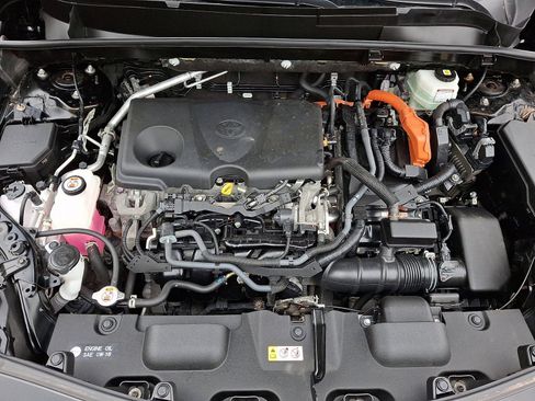 Used 2022 Toyota Venza LE image 27