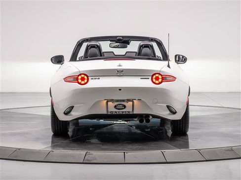 Used 2023 MAZDA MX-5 Miata Grand Touring RWD image 4