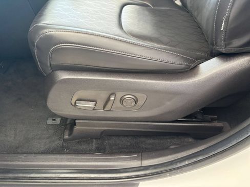 Used 2026 Kia Carnival FWD image 22