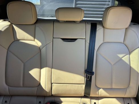 New 2026 Porsche Macan image 38