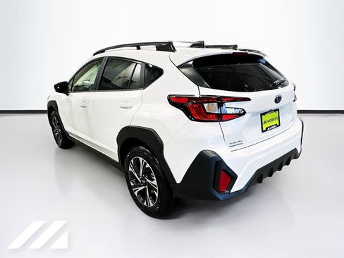 Used 2025 Subaru Crosstrek 2.0i Premium image 7