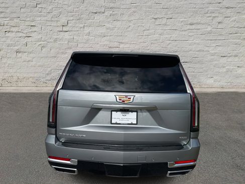 New 2026 Cadillac Escalade Luxury image 4